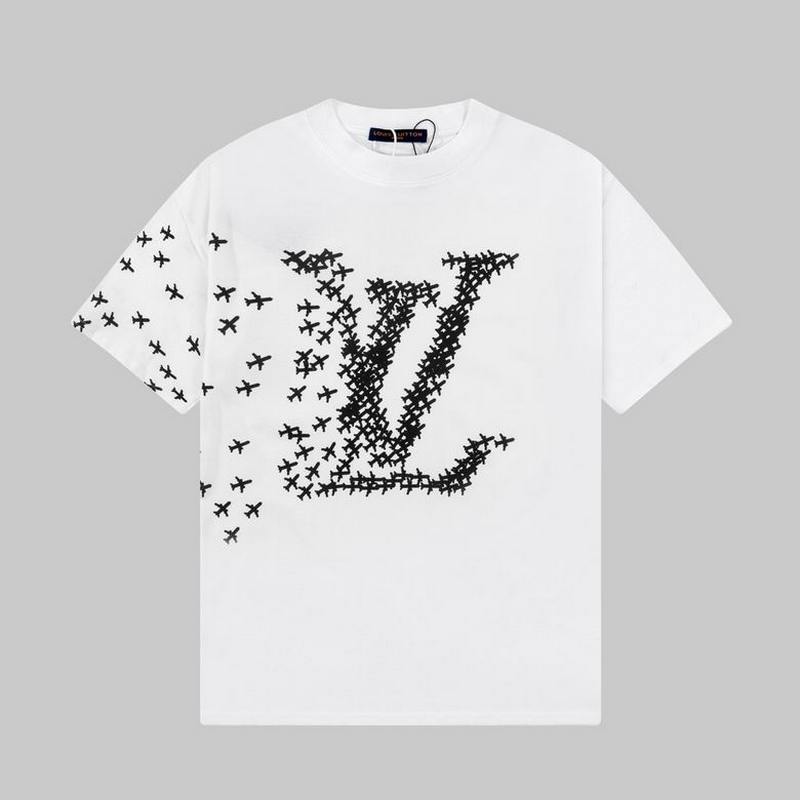 Louis Vuitton Men's T-shirts 139